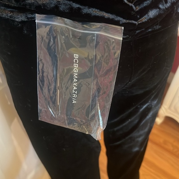 BCBG sweatsuit sz4 Black velvet.Rouched jacket. Zip ankle - Picture 8 of 11